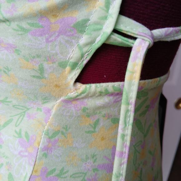 PrettyLittleThing Lime Ditzy Print Lace Up Back Shift Dress sz 4 mini halter NOS - Picture 15 of 16